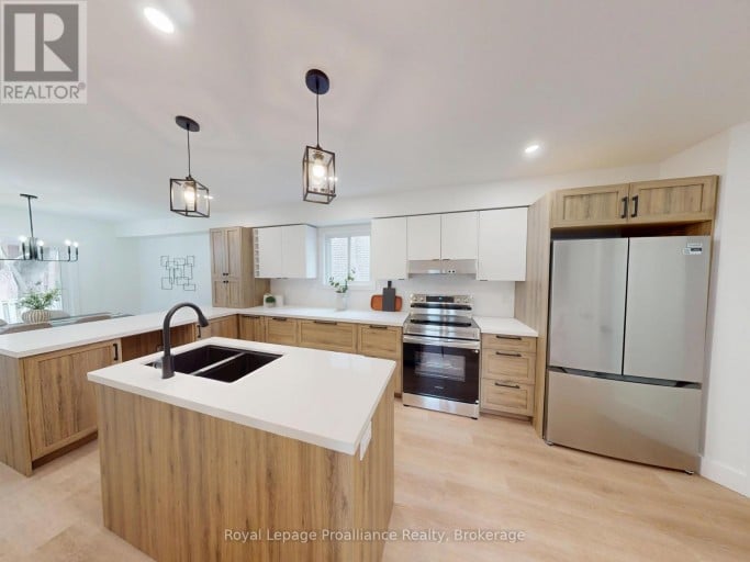 3 COOKE COURT, Belleville (Belleville Ward), Ontario, K8N5N4