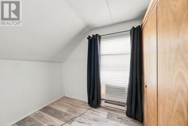 28 SPRING STREET Prince Edward County (Picton) Ontario photo 21