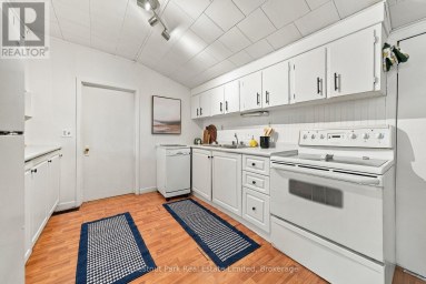 28 SPRING STREET Prince Edward County (Picton) Ontario photo 7