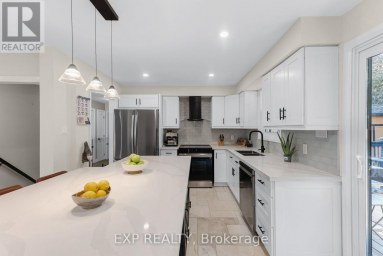 79 BESWICK DRIVE Newmarket (Central Newmarket) Ontario photo 11
