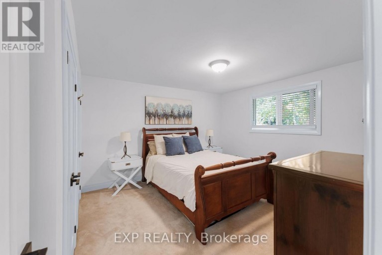 79 BESWICK DRIVE, Newmarket (Central Newmarket), Ontario, L3Y1E8