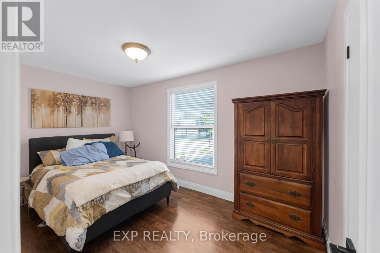 79 BESWICK DRIVE, Newmarket (Central Newmarket), Ontario, L3Y1E8