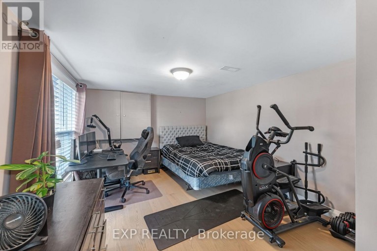 79 BESWICK DRIVE, Newmarket (Central Newmarket), Ontario, L3Y1E8