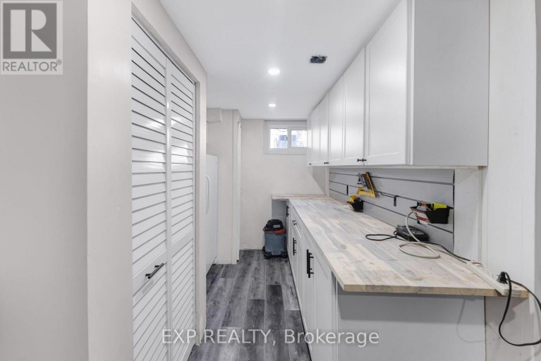 79 BESWICK DRIVE, Newmarket (Central Newmarket), Ontario, L3Y1E8