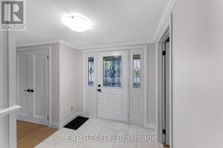 79 BESWICK DRIVE, Newmarket (Central Newmarket), Ontario, L3Y1E8