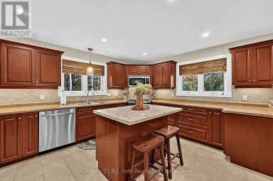 1754 SOUTH SPARROW LAKE ROAD Severn Ontario photo 13