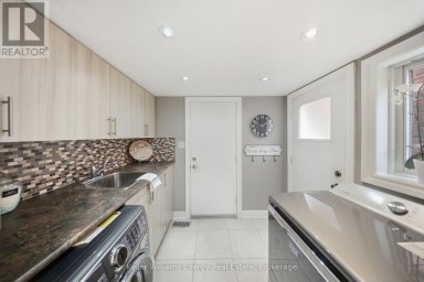 8 HOLLIMAN LANE Ajax (South East) Ontario photo 23