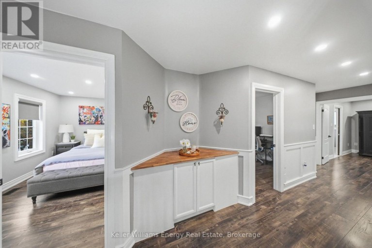 8 HOLLIMAN LANE, Ajax (South East), Ontario, L1Z1K6