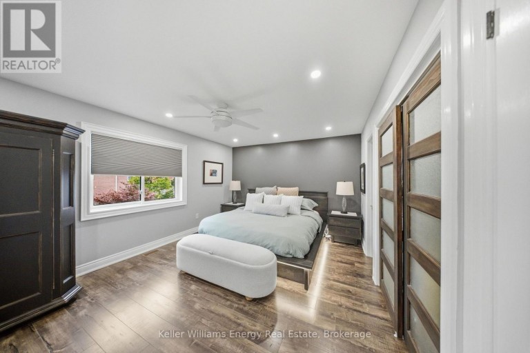 8 HOLLIMAN LANE, Ajax (South East), Ontario, L1Z1K6