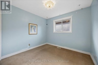 10 SUNICREST BOULEVARD Clarington (Bowmanville) Ontario photo 14