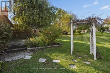 10 SUNICREST BOULEVARD Clarington (Bowmanville) Ontario photo 26