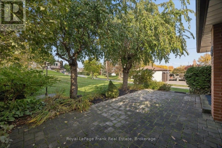 10 SUNICREST BOULEVARD, Clarington (Bowmanville), Ontario, L1C2G7
