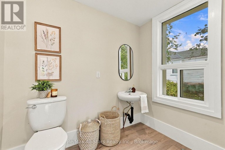 3 BERTIE STREET, Kawartha Lakes (Lindsay), Ontario, K9V1H9