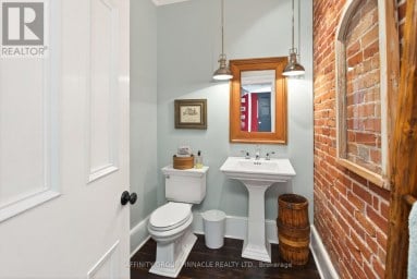 145 KING STREET Kawartha Lakes (Woodville) Ontario photo 18