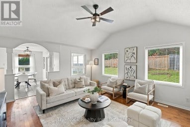 33 LAING COURT Peterborough (Otonabee Ward 1) Ontario photo 23