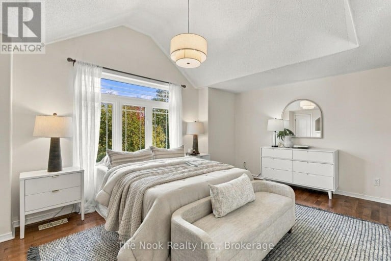 33 LAING COURT, Peterborough (Otonabee Ward 1), Ontario, K9K2N4