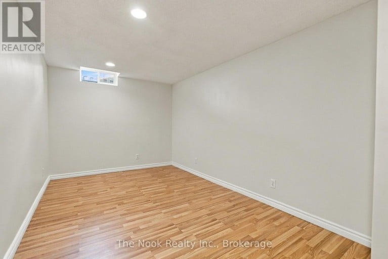 33 LAING COURT, Peterborough (Otonabee Ward 1), Ontario, K9K2N4