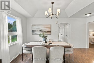 33 LAING COURT Peterborough (Otonabee Ward 1) Ontario photo 8