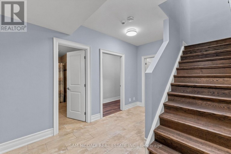 955 CALDWELL AVENUE, Mississauga (Lorne Park), Ontario, L5H1Z2