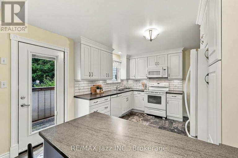 431 BAY STREET, Scugog (Port Perry), Ontario, L9L1M7
