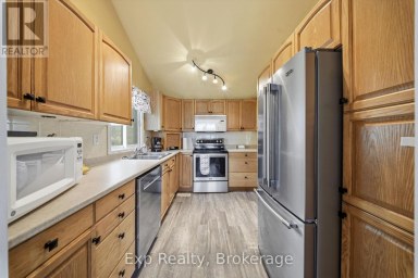 650 COUNTY ROAD 5 Prince Edward County (Hallowell Ward) Ontario photo 7