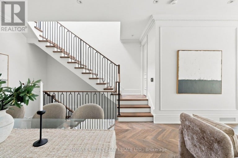 26 ST GERMAIN AVENUE, Toronto (Lawrence Park North), Ontario, M5M1V8