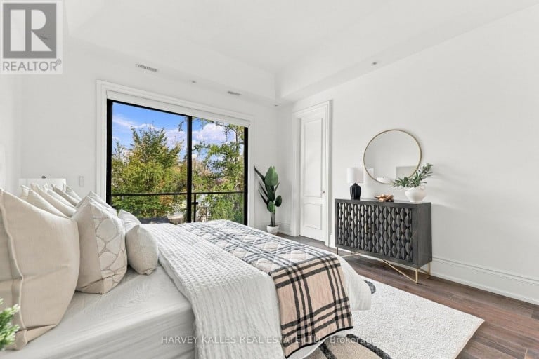 26 ST GERMAIN AVENUE, Toronto (Lawrence Park North), Ontario, M5M1V8