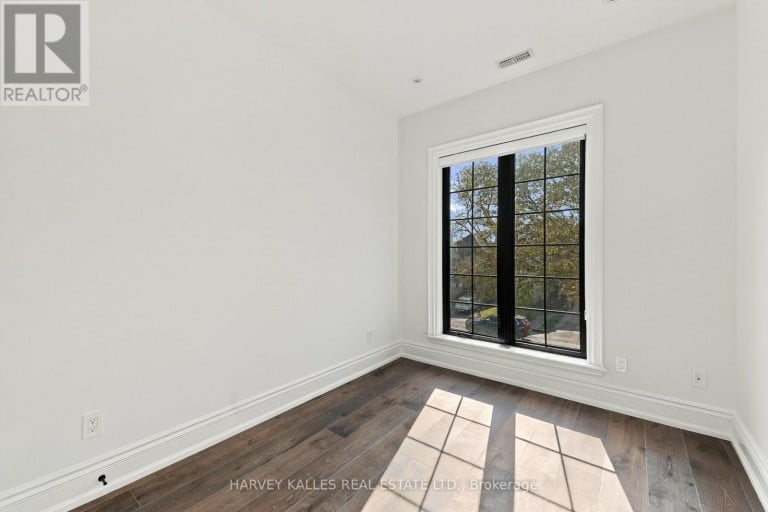 26 ST GERMAIN AVENUE, Toronto (Lawrence Park North), Ontario, M5M1V8