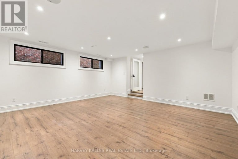 26 ST GERMAIN AVENUE, Toronto (Lawrence Park North), Ontario, M5M1V8