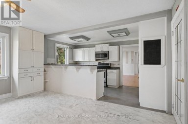 5440 YONGE STREET Innisfil (Gilford) Ontario photo 8