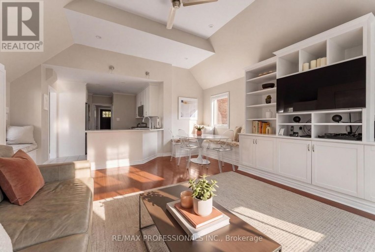 84 HUMBERVALE BOULEVARD, Toronto (Stonegate-Queensway), Ontario, M8Y3P4
