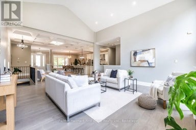 15 SHEPHERD ROAD Whitby Ontario photo 11