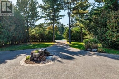 15 SHEPHERD ROAD Whitby Ontario photo 2
