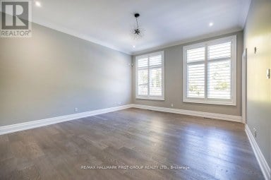 15 SHEPHERD ROAD Whitby Ontario photo 22