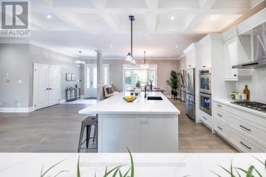 15 SHEPHERD ROAD Whitby Ontario photo 6
