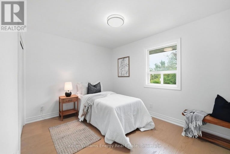 54 EASTLAWN STREET, Oshawa (Donevan), Ontario, L1H7J8