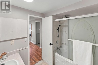 694 HILLCROFT STREET Oshawa (Eastdale) Ontario photo 22
