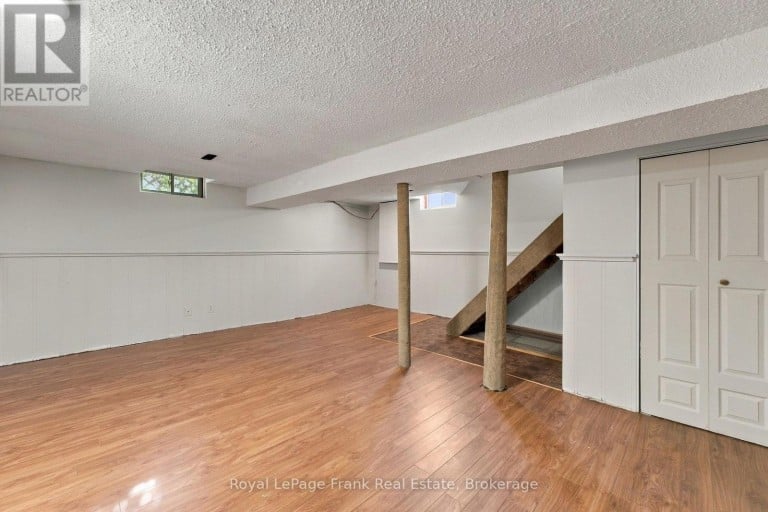 694 HILLCROFT STREET, Oshawa (Eastdale), Ontario, L1G7H6