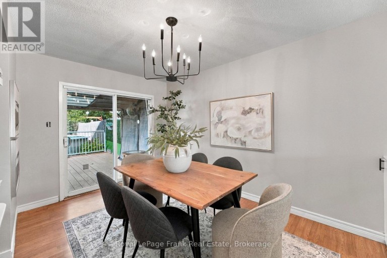 694 HILLCROFT STREET, Oshawa (Eastdale), Ontario, L1G7H6