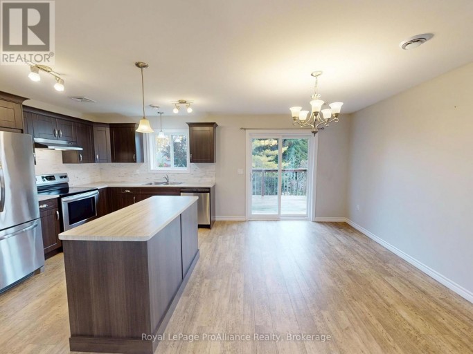 70 RIDGEWAY PLACE, Belleville (Belleville Ward), Ontario, K8P0E6