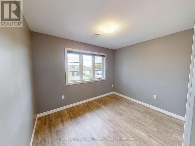 70 RIDGEWAY PLACE, Belleville (Belleville Ward), Ontario, K8P0E6