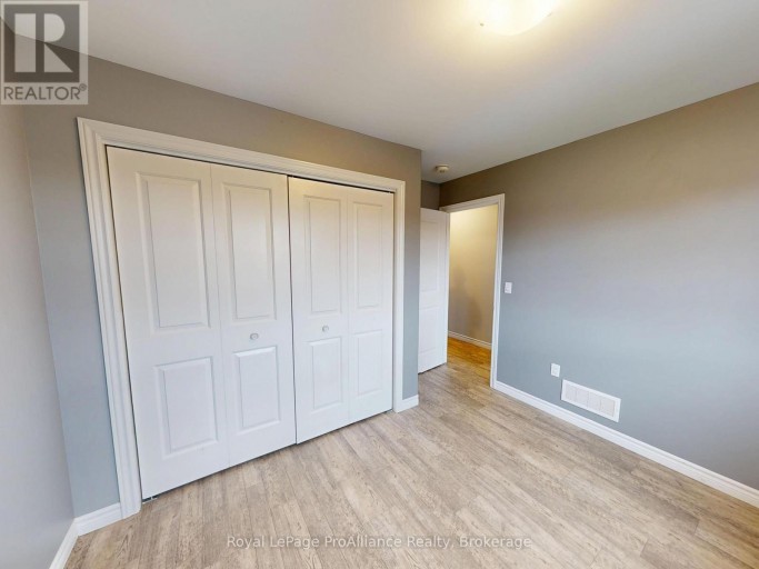 70 RIDGEWAY PLACE, Belleville (Belleville Ward), Ontario, K8P0E6