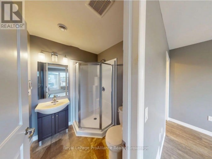 70 RIDGEWAY PLACE, Belleville (Belleville Ward), Ontario, K8P0E6
