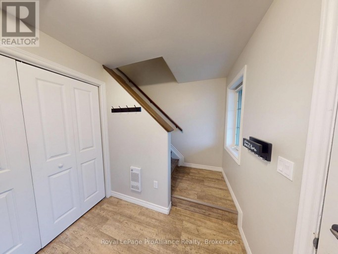 70 RIDGEWAY PLACE, Belleville (Belleville Ward), Ontario, K8P0E6
