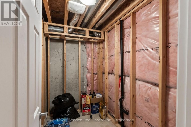 23 TABARET CRESCENT, Oshawa (Windfields), Ontario, L1L0G5