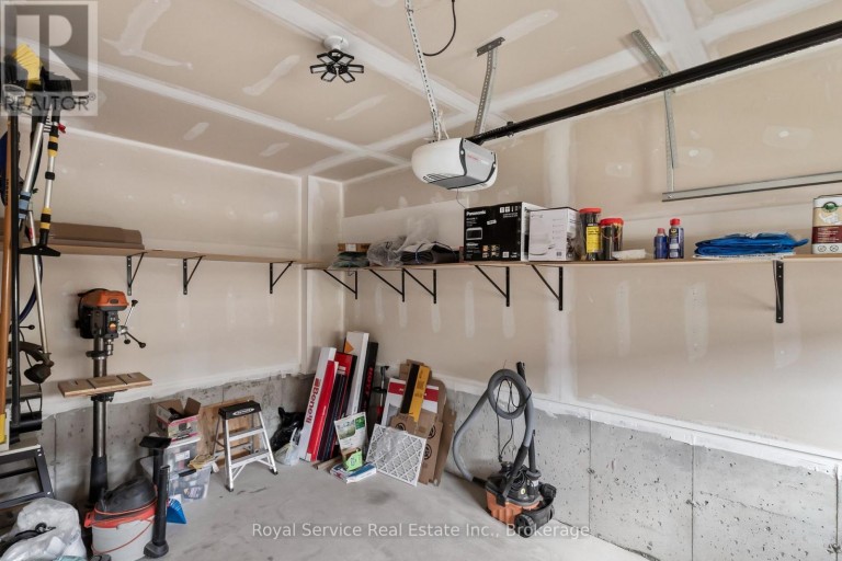 23 TABARET CRESCENT, Oshawa (Windfields), Ontario, L1L0G5