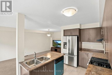 23 TABARET CRESCENT Oshawa (Windfields) Ontario photo 9