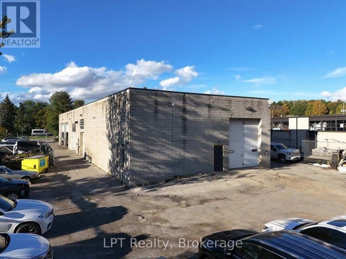 2 - 7 HARLECH COURT, Markham (Aileen-Willowbrook), Ontario, L3T6L5