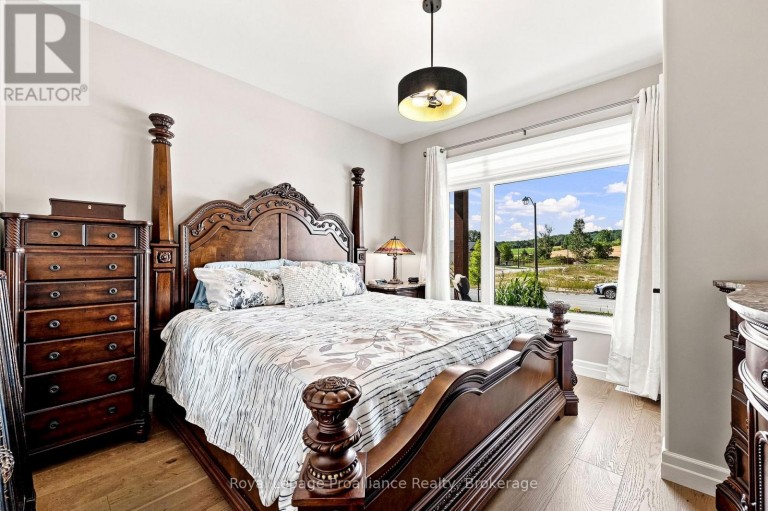 100 DEERVIEW DRIVE, Quinte West (Murray Ward), Ontario, K8V0L9
