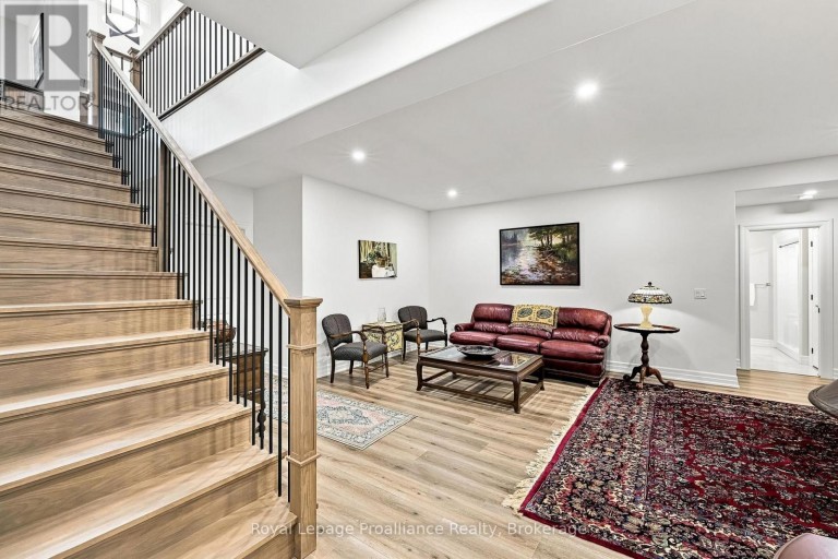 100 DEERVIEW DRIVE, Quinte West (Murray Ward), Ontario, K8V0L9